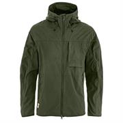 Jakken er vindtæt og let vandafvisende, men uden vandtæt membran