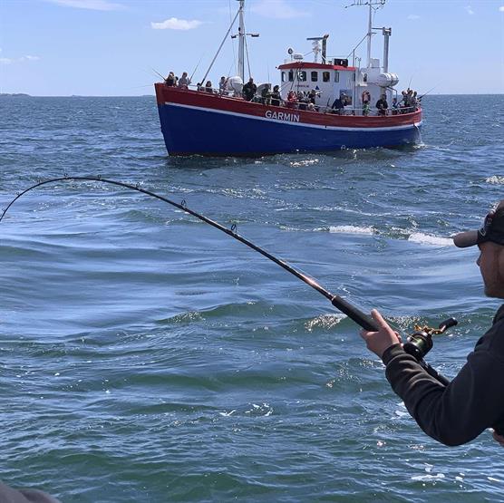 Tag med Pro Outdoor på Øresund, hvor vi fisker og hygger os sammen.