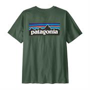 Det store logo print er på t-shirtens ryg