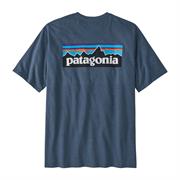 P-6 logo t-shirt i farven utility blue. T-shirten har det helt klassiske patagonia logo på ryggen.