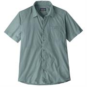 Denne kortærmede Patagonia skjorte er med knaplukning, og så har den også en brystlomme