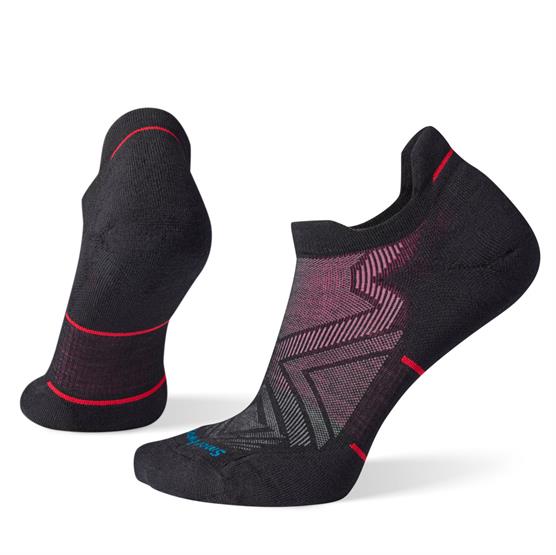 Se Smartwool W Run Targeted Cushion Low Ankle Socks, Black hos Pro Outdoor