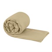 Pocket Towel vejer kun 58 gram og måler 40x80 cm
